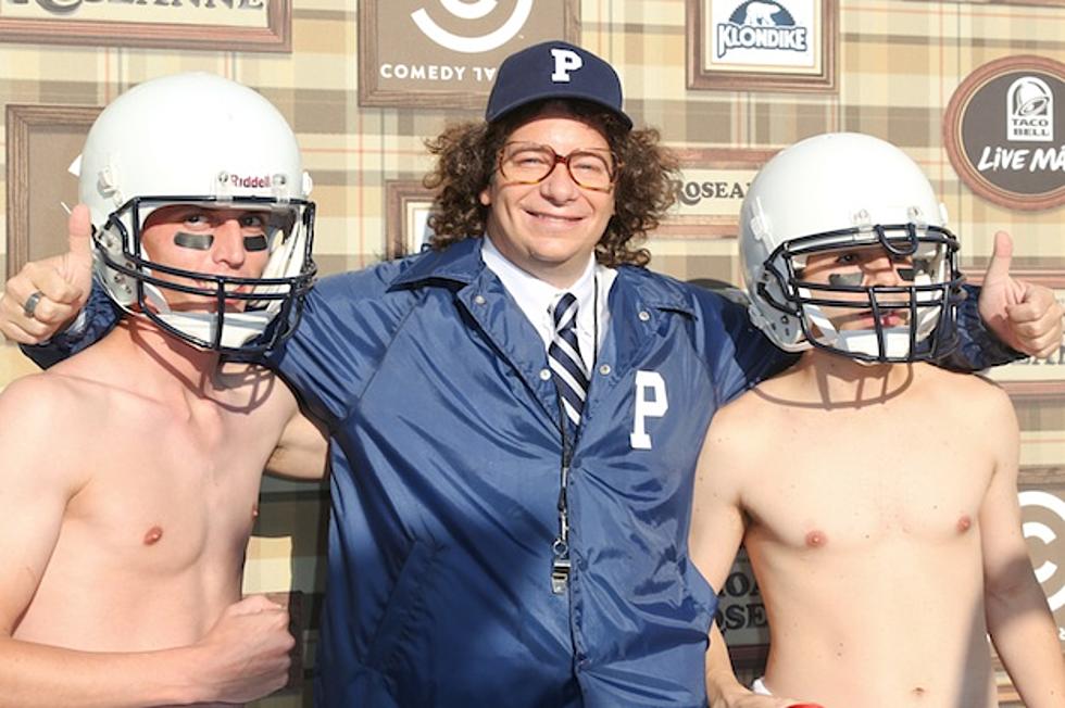 Jeffrey Ross Shows Up To Roseanne Barr Roast Dressed As Joe Paterno