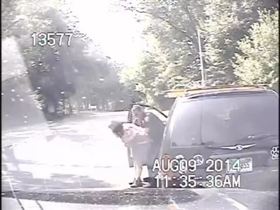 Cop Saves Woman&#8217;s Life After Pulling Her Over [VIDEO]