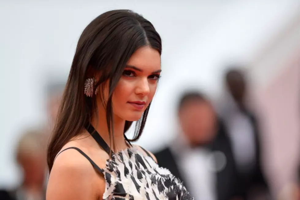 Kendall Jenner Gets Spanked By Santa [VIDEO NSFW]