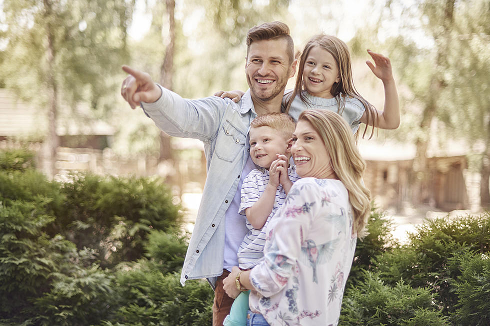 Let Dad Feel Like a Beast This Father&#8217;s Day with a Trip to the Zoo