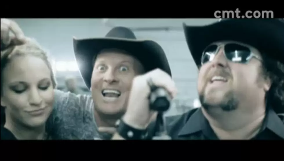 Colt Ford ft. Kevin Fowler &#8211; Hip Hop In A Honky Tonk [VIDEO]