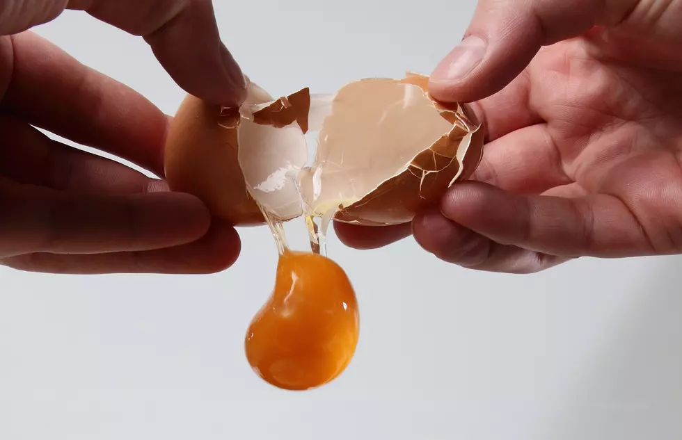 Cool, Easy Way To Seperate Eggs – Life Hack