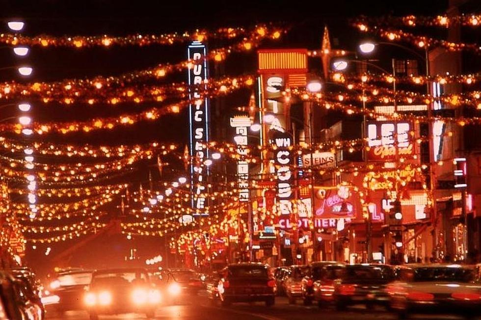 Enjoy a Super Retro Christmas! Christmas Lights in Amarillo from the 60&#8217;s