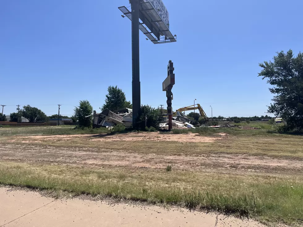 Condemned Canyon Drive Building in Amarillo Torn Down