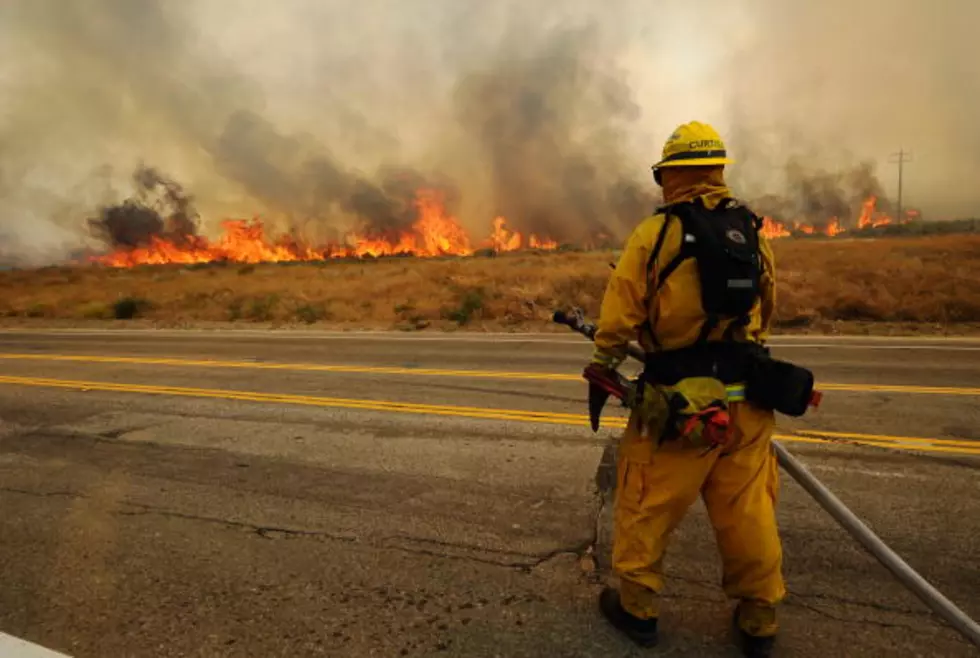 Massive Fire Destroys 110000 Acres 70 Homes