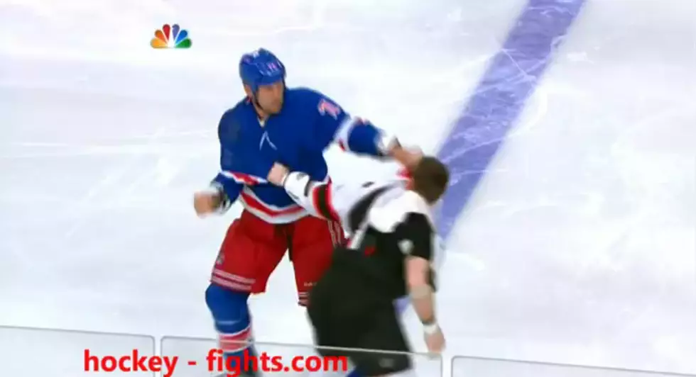 Best Hockey Fight Of All Time Between New York Rangers & New Jersey Devils [VIDEO]
