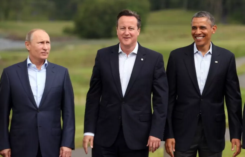 With Smiles, Obama, Putin Greet Each Other