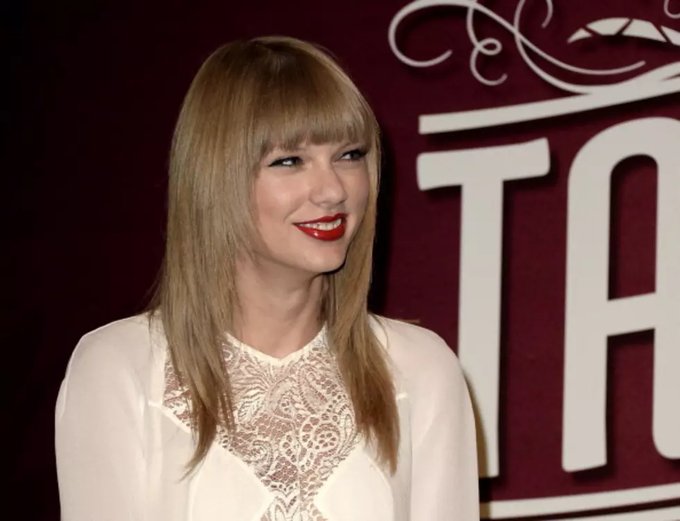 Taylor Swift, Kacey Musgraves Lead CMA Nominees