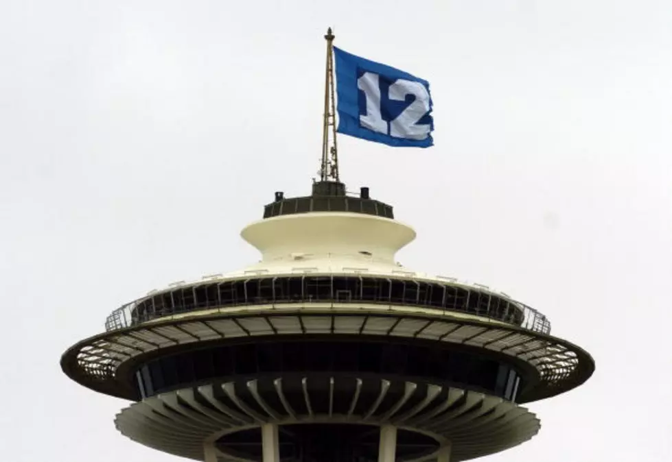 News Helicopter Crashes In Seattle Near Space Needle