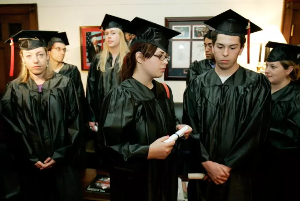 College Graduates Find Stronger But Still Weak Job Market