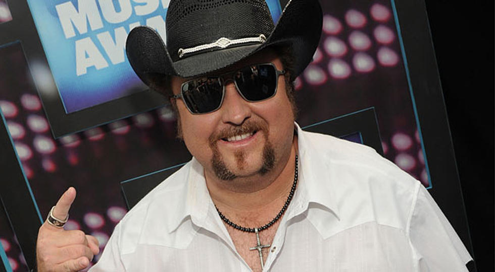 Colt Ford Feat. Kevin Fowler, &#8216;Hip Hop in a Honky Tonk&#8217; &#8211; Video Spotlight