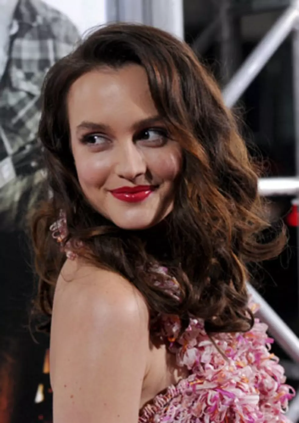 Leighton Meester Shows Off &#8216;Summer Girl&#8217; in New &#8216;Country Strong&#8217; Video
