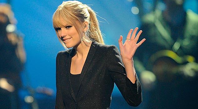 Taylor Swift, 'Teardrops on My Guitar' – Video Flashback