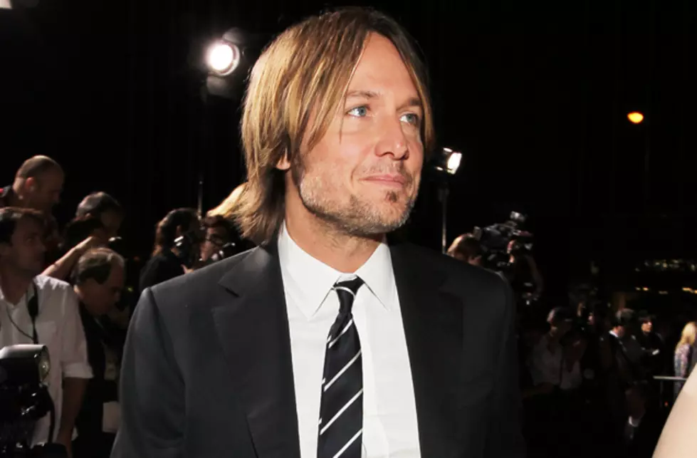 Keith Urban Starts Super Bowl XLV Party With Two-Song Set