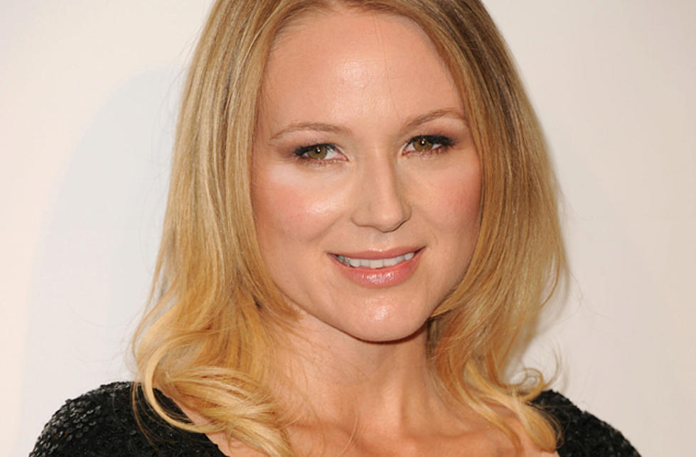 Jewel&#8217;s Upcoming &#8216;Greatest Hits&#8217; Album to Include Kelly Clarkson