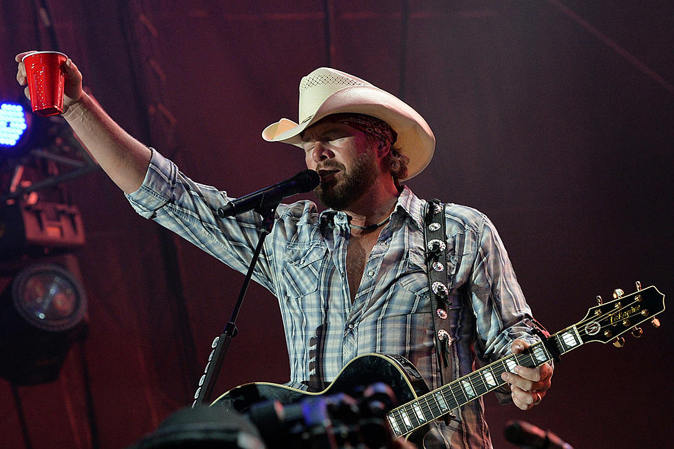 Tip It on Back With Country&#8217;s 100 Best Drinking Songs