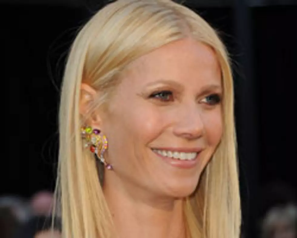 Gwyneth Paltrow Reportedly Gets Closer to Signing Record Deal