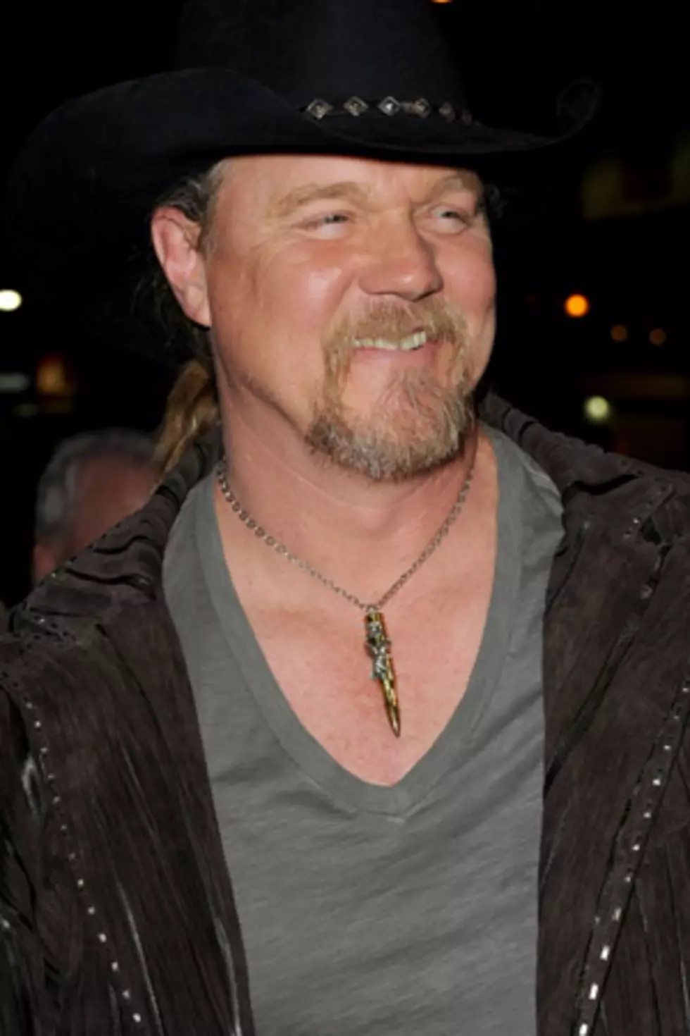 Trace Adkins Is Thinking of His Daughters With New Song &#8216;Just Fishin&#8221;