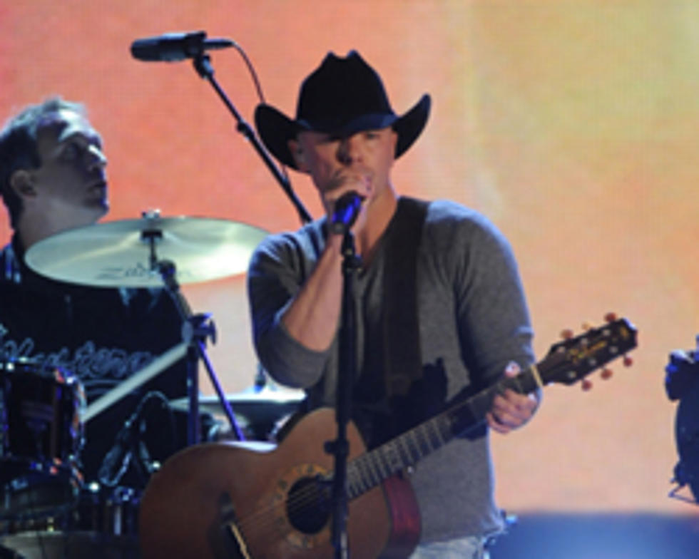 Kenny Chesney’s Tour Outsells Lady Gaga’s This Week
