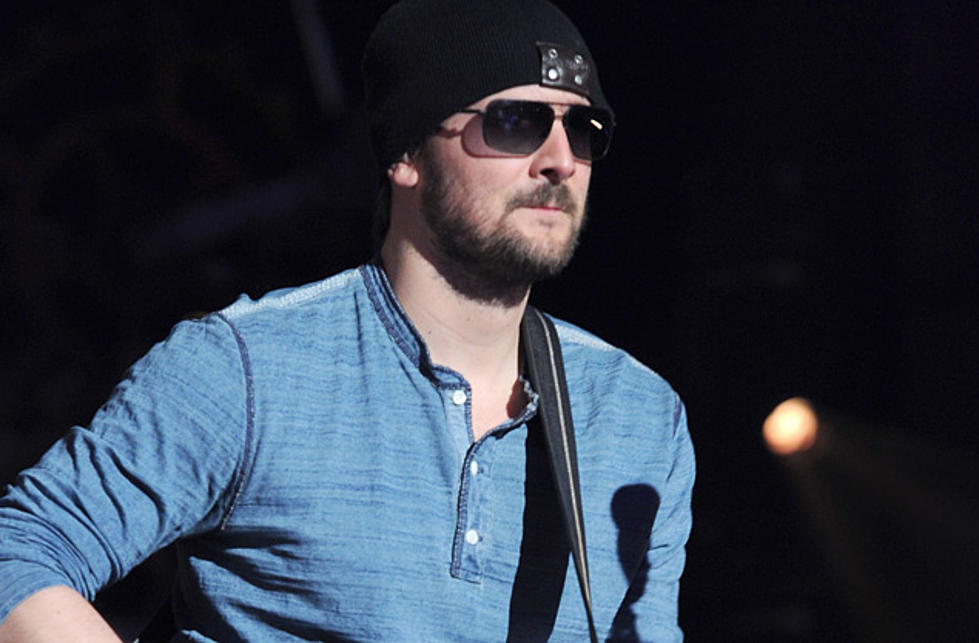 Eric Church Sports Sunglasses to Perform &#8216;Smoke a Little Smoke&#8217; at the 2011 ACMs