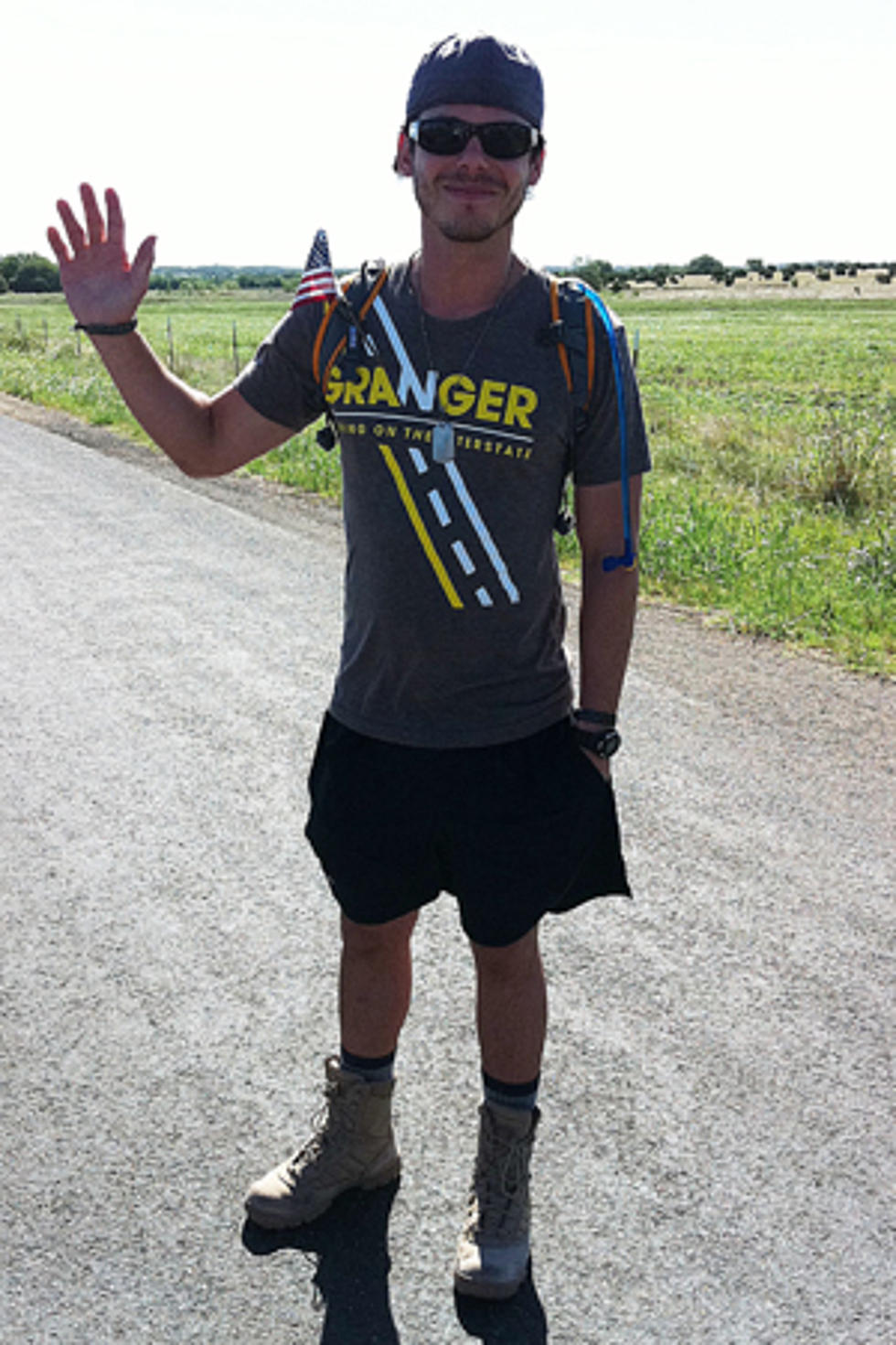 Granger Smith Walks 100 Miles to Ft. Hood for the Troops &#8211; Exclusive Video
