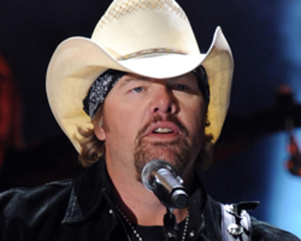 Toby Keith Performs ‘Somewhere Else’ at the 2011 ACM Awards