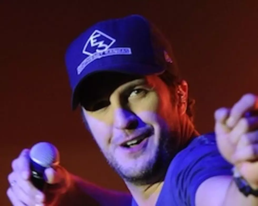 Luke Bryan Teaming Up With the Doobie Brothers for CMT’s ‘Crossroads’