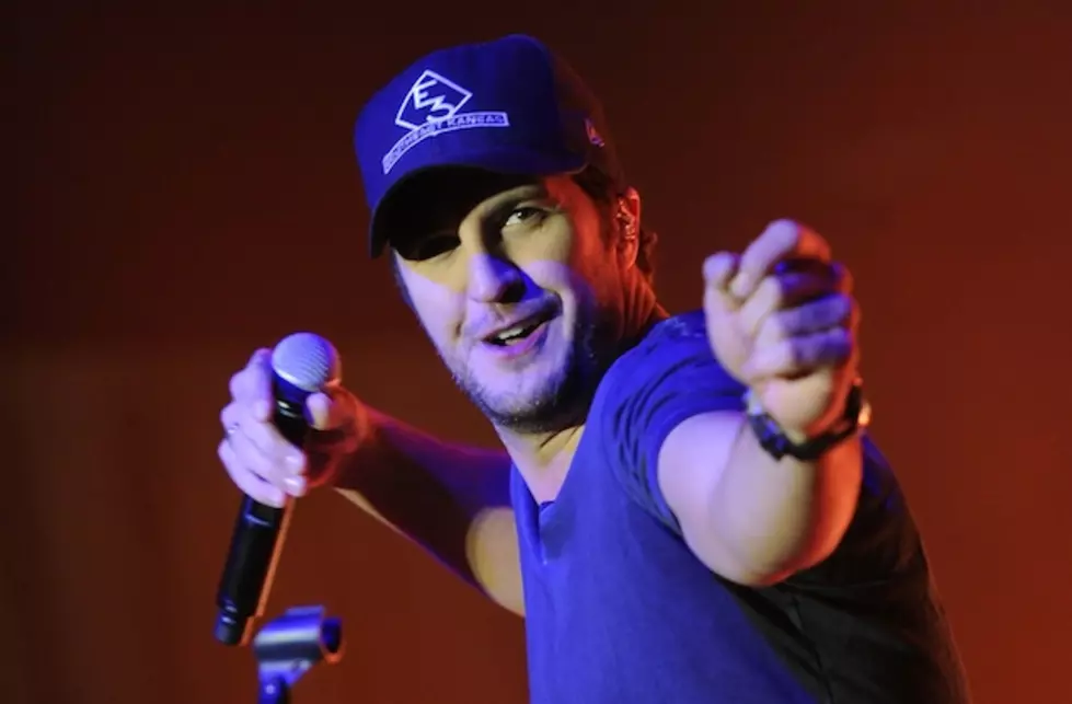Luke Bryan Teaming Up With the Doobie Brothers for CMT&#8217;s &#8216;Crossroads&#8217;