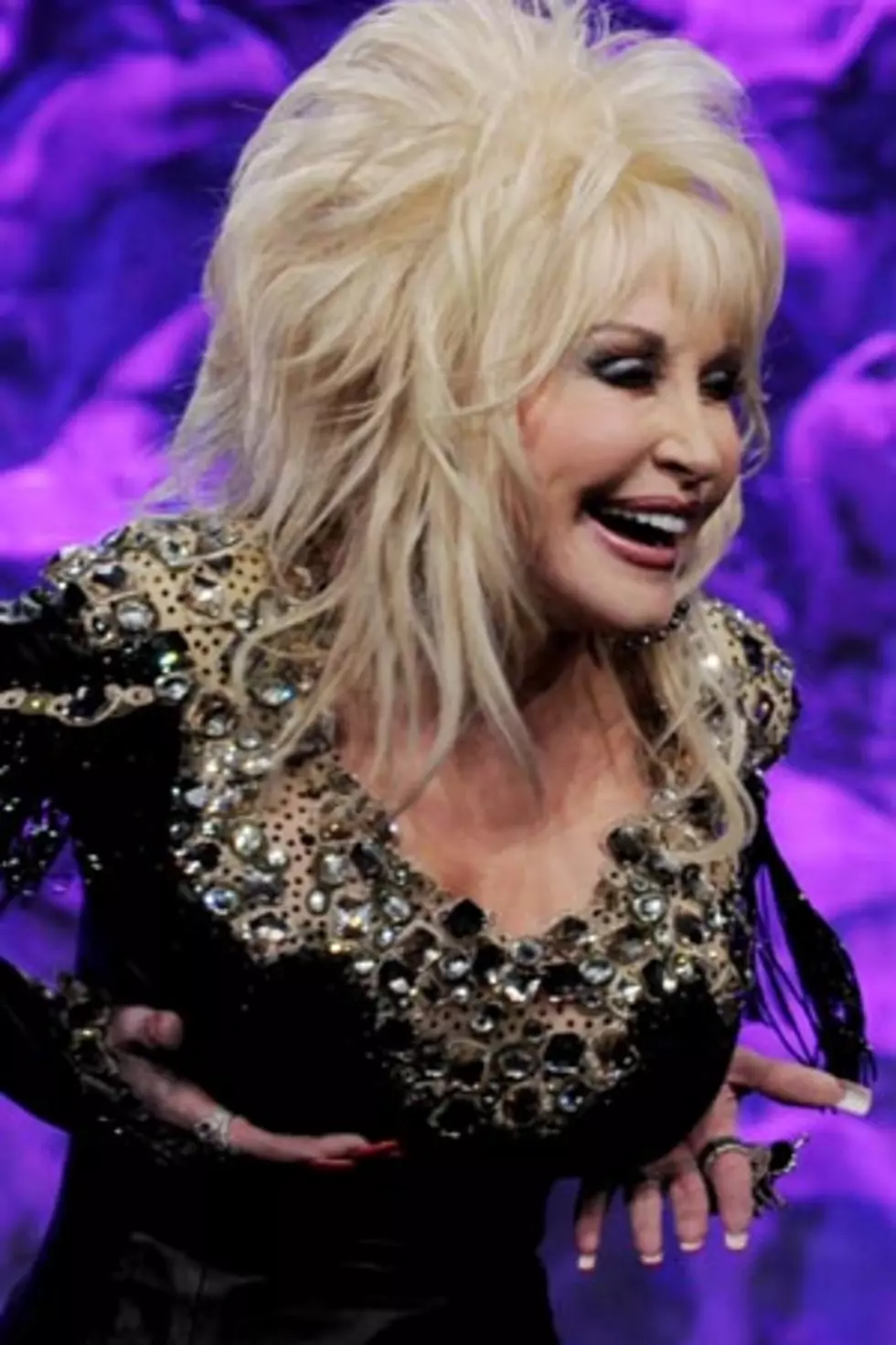Dolly Parton Blogs About Insecurities, Being &#8216;Gaudy&#8217; Before Gaga