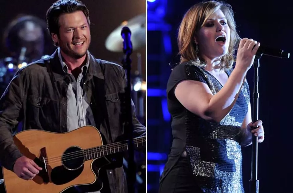 Blake Shelton and Kelly Clarkson Sing ‘Don’t You Wanna Stay’ During Tornado Relief Concert