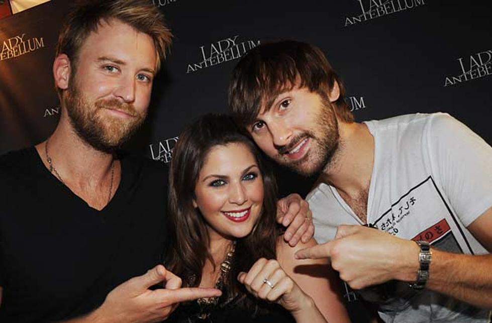 Lady Antebellum&#8217;s Hillary Scott Shows Off Her Engagement Ring