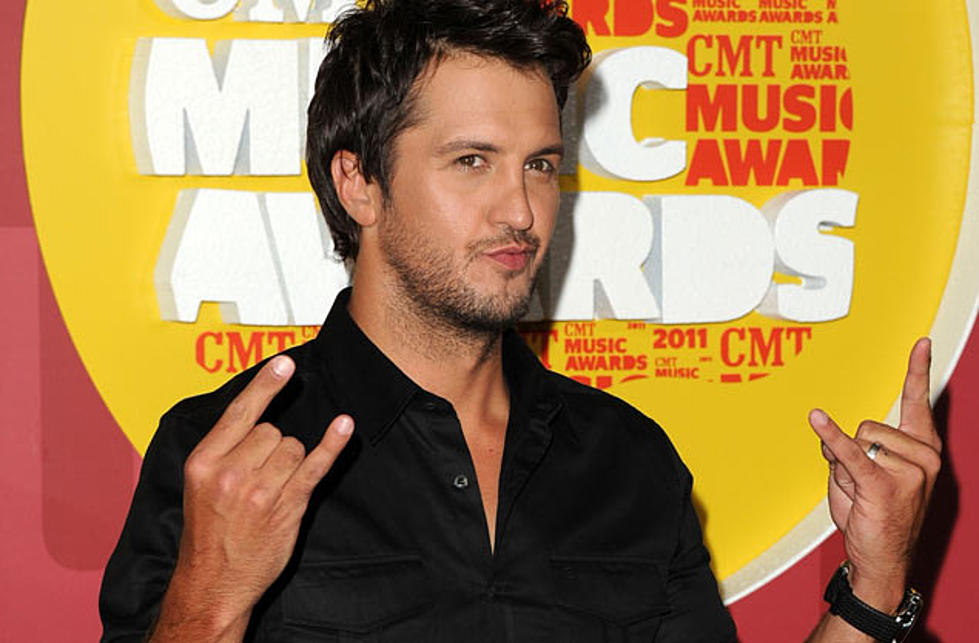 Luke Bryan&#8217;s &#8216;Tailgates and Tanlines&#8217; Debuts as No. 1 Country Album, No. 2 All-Genre Album
