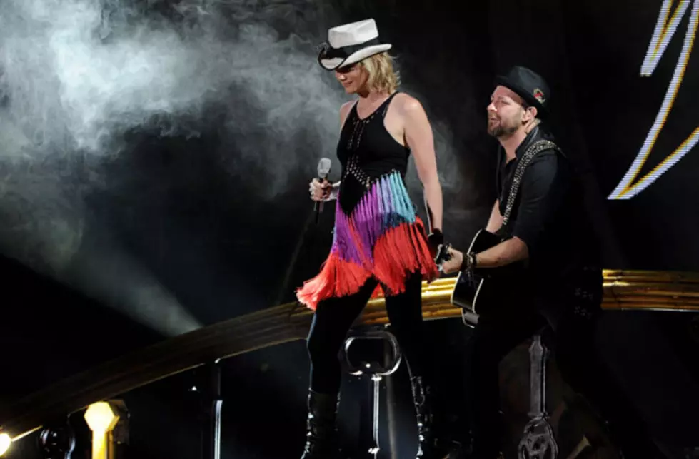 Sugarland Continue Tour With Emotional Moment of Silence