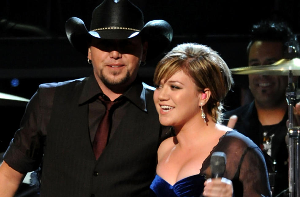 Jason Aldean and Kelly Clarkson Keep the &#8216;CMA Music Festival&#8217; Audience in Place With &#8216;Don&#8217;t You Wanna Stay&#8217;