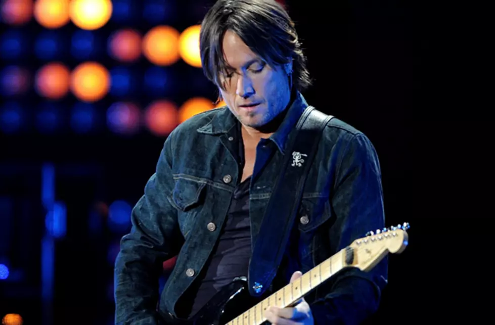 Keith Urban Shows Off Guitar Chops During &#8216;Long Hot Summer&#8217; on &#8216;CMA Music Festival&#8217; Special