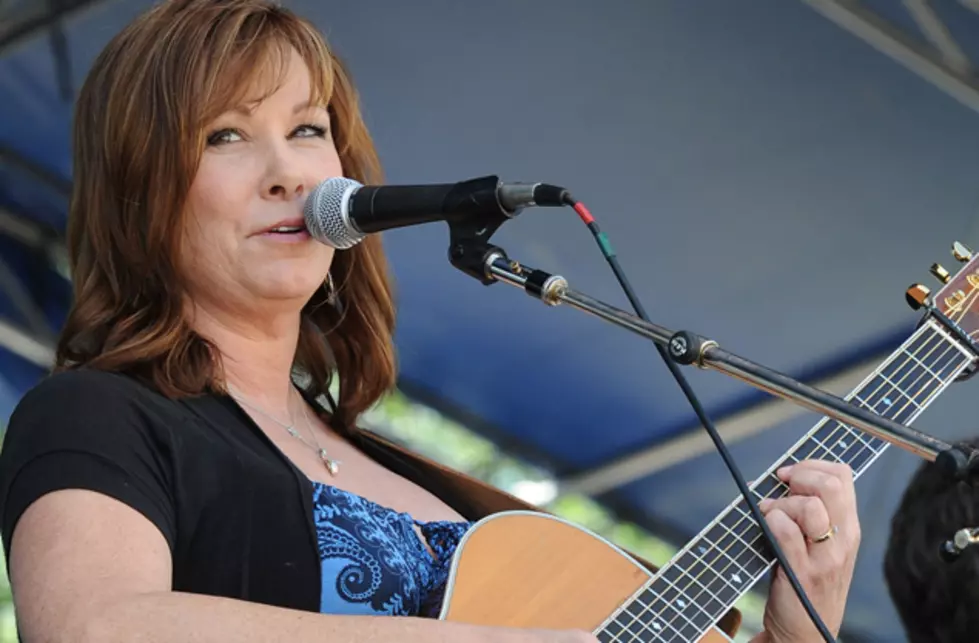 No. 30: Suzy Bogguss, ‘Two-Step ‘Round the Christmas Tree’ – Top 50 Country Christmas Songs