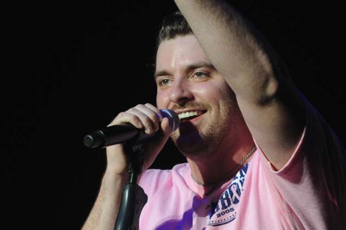Chris Young Says ‘No Girls Allowed’ on Tour Bus
