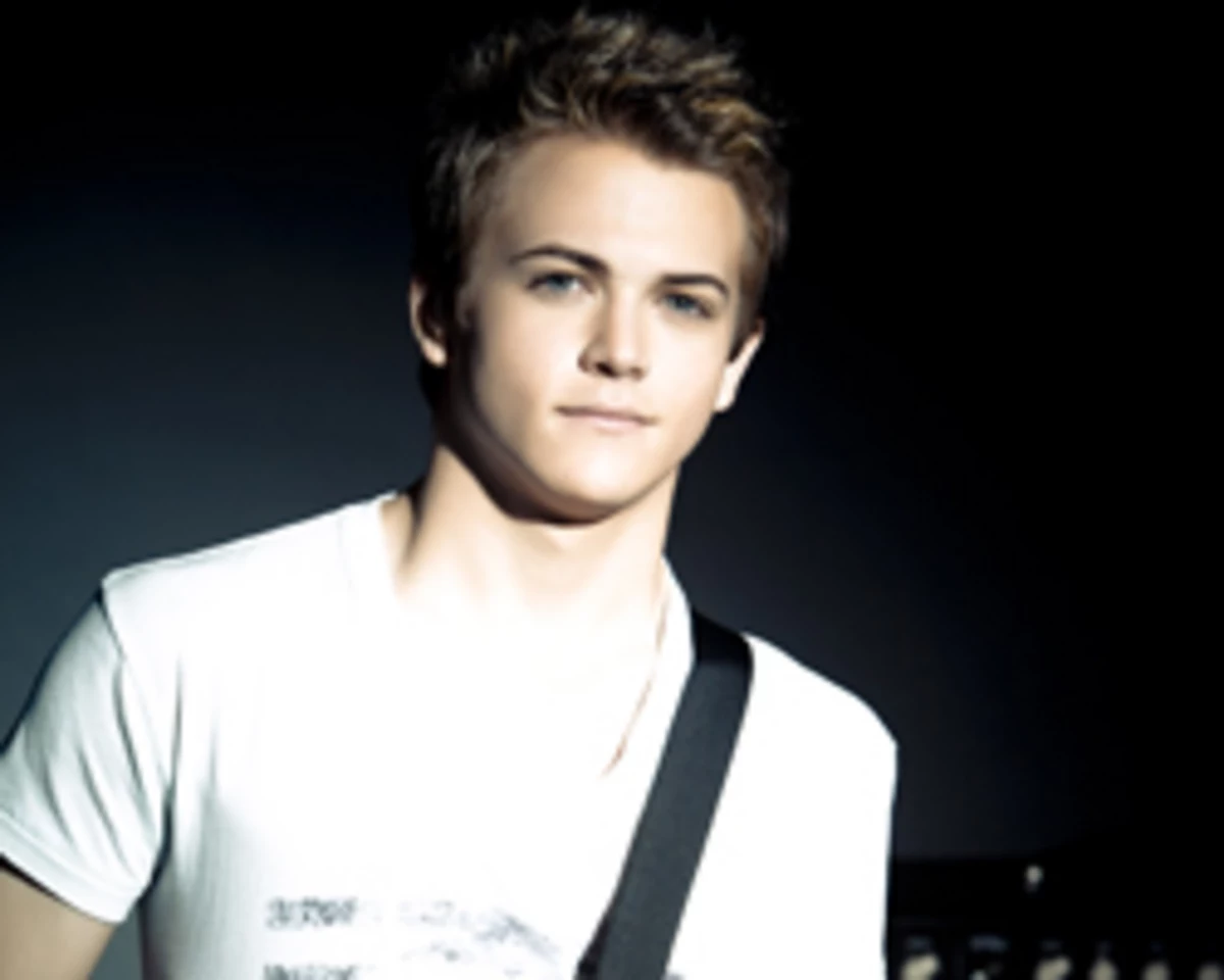 Review: Victory - Hunter Hayes