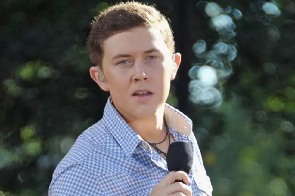 Scotty McCreery Overcomes Mic Malfunction to Sing National Anthem at World Series Game 1