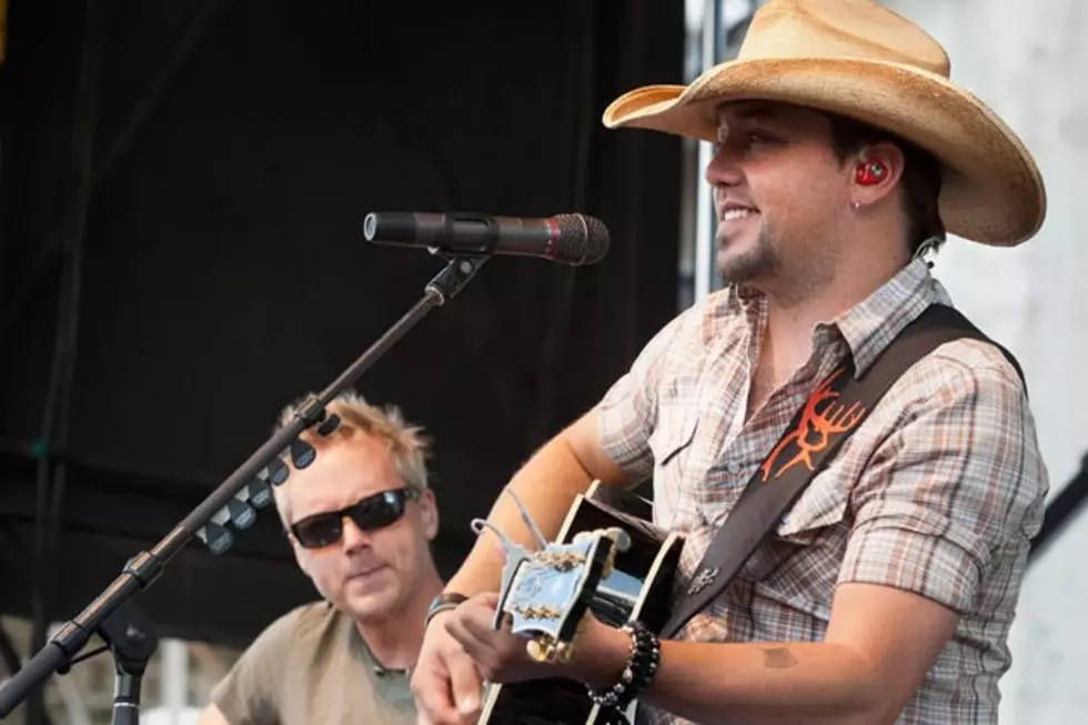 Jason Aldean Gives &#8216;Hell&#8217; of a Performance to Kick Off 2011 CMA Awards