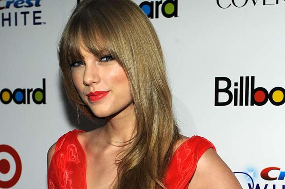 Taylor Swift Reveals Role Models in Billboard Cover Story