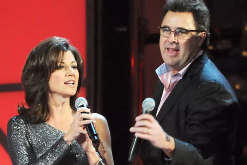 Vince Gills Joins Wife Amy Grant to Sing &#8216;Breath of Heaven&#8217; on &#8216;CMA Country Christmas&#8217;