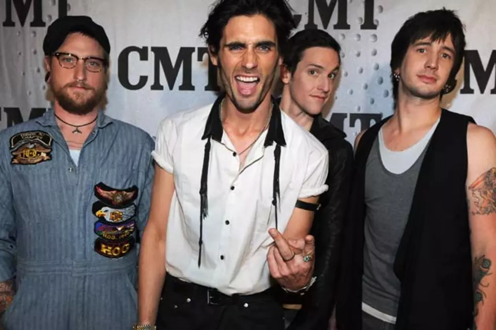 The All-American Rejects Rock Out to Taylor Swift&#8217;s &#8216;Mean&#8217; at 2011 CMT &#8216;Artists of the Year&#8217; Awards