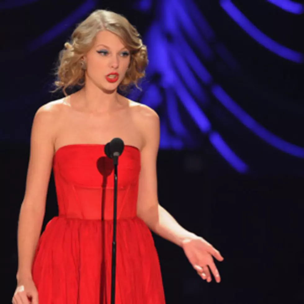 13 Country Artists With Bad Luck: Taylor Swift