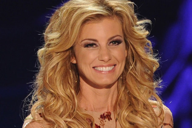 Faith Hill Shows Off Curly Hair Makeover On Magazine Cover — Pics –  Hollywood Life
