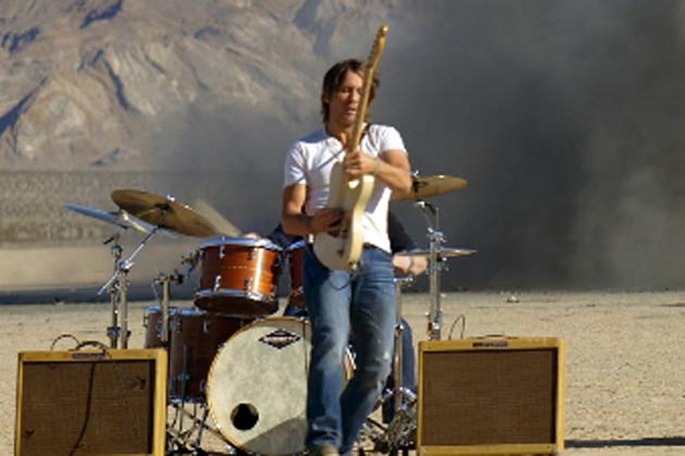 Keith Urban Takes to the Desert in &#8216;For You&#8217; Video