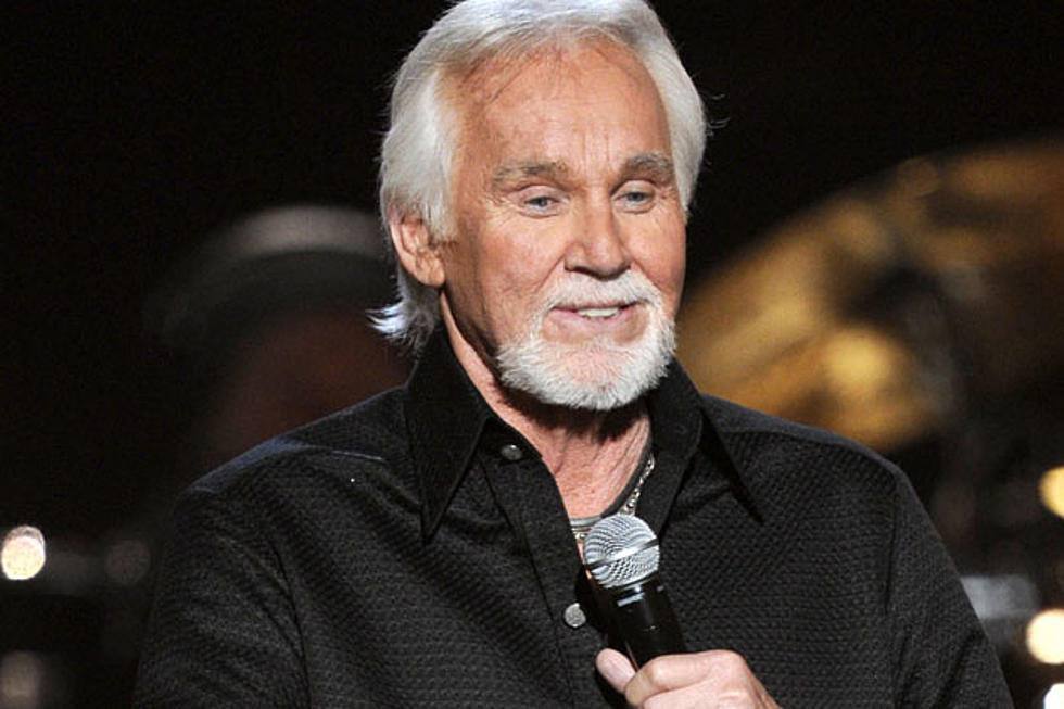 Kenny Rogers Plays Santa for Young Hurricane Sandy Victims