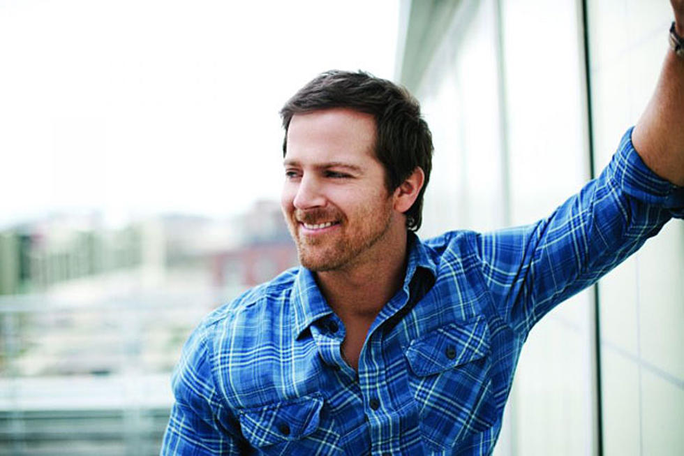 Kip Moore Shares Story Behind &#8216;Somethin&#8217; &#8216;Bout a Truck&#8217; &#8211; Video Exclusive