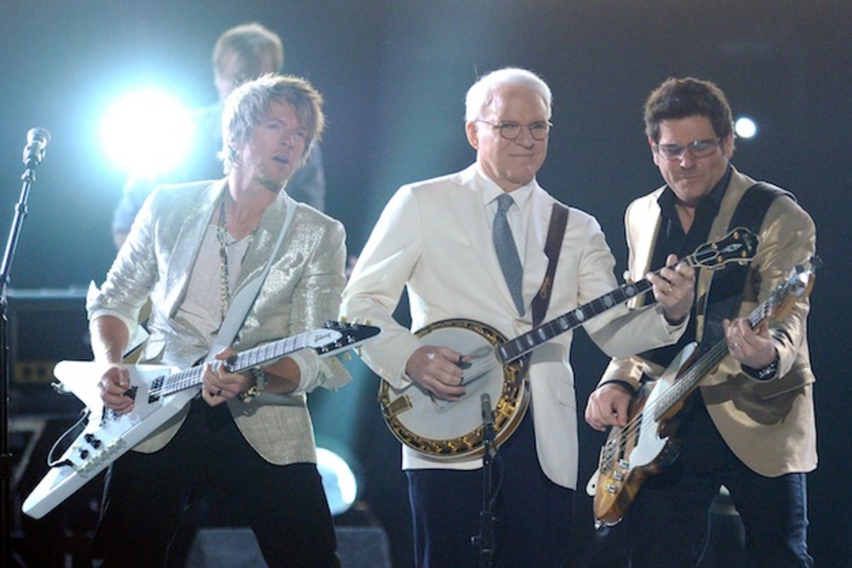 Steve Martin Joins Rascal Flatts During ACM Award Performance of ‘Banjo’