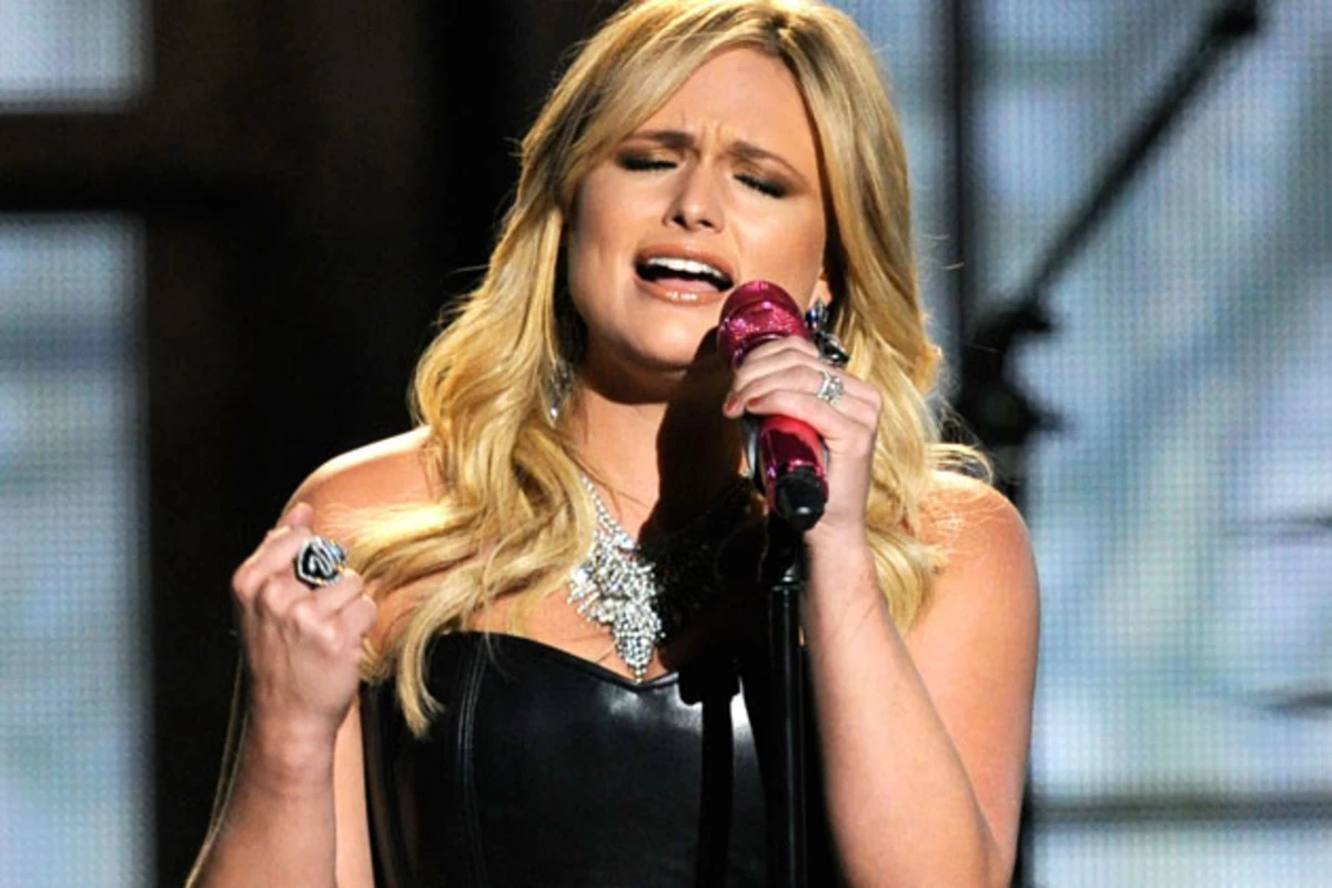Miranda Lambert Delivers Heartfelt Performance of ‘Over You’ at 2012